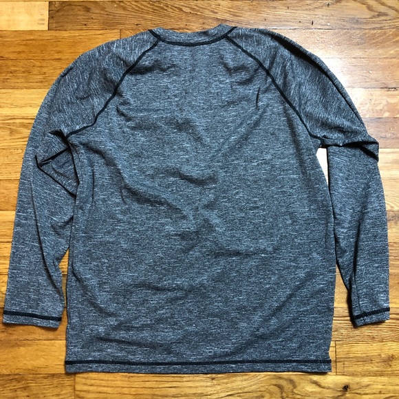 Nike Drifit Performance Men’s Long Sleeve Tee - Picture 4 of 4